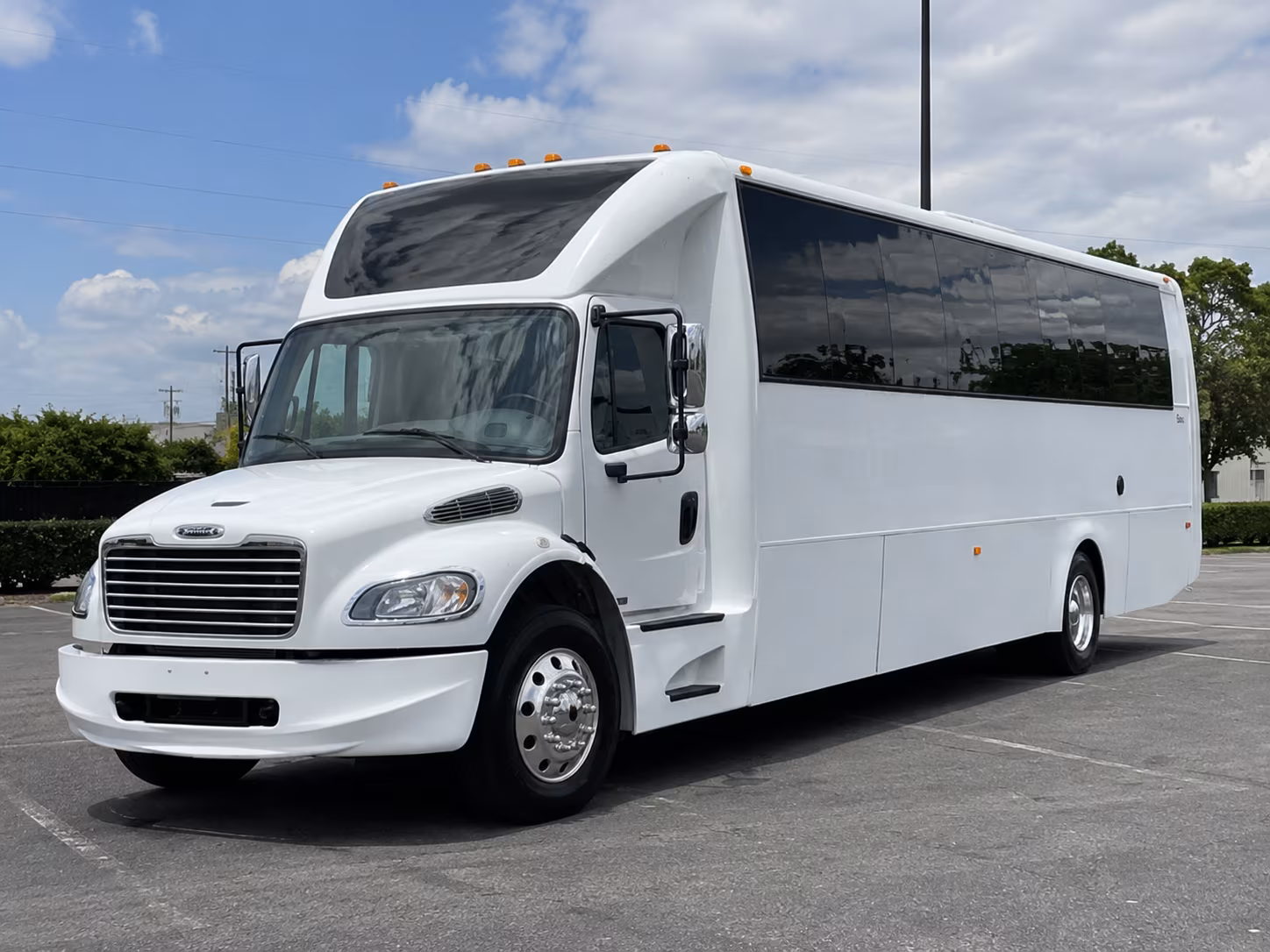 Davie Winery Tour & Pub Crawl Transportation party bus exterior